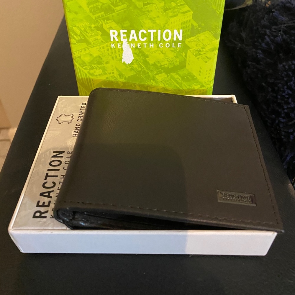 Kenneth Cole wallet